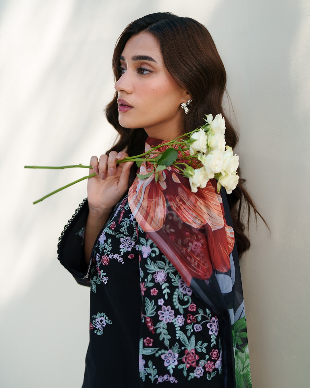 Noir Garden Embroidered Lawn 3-Piece