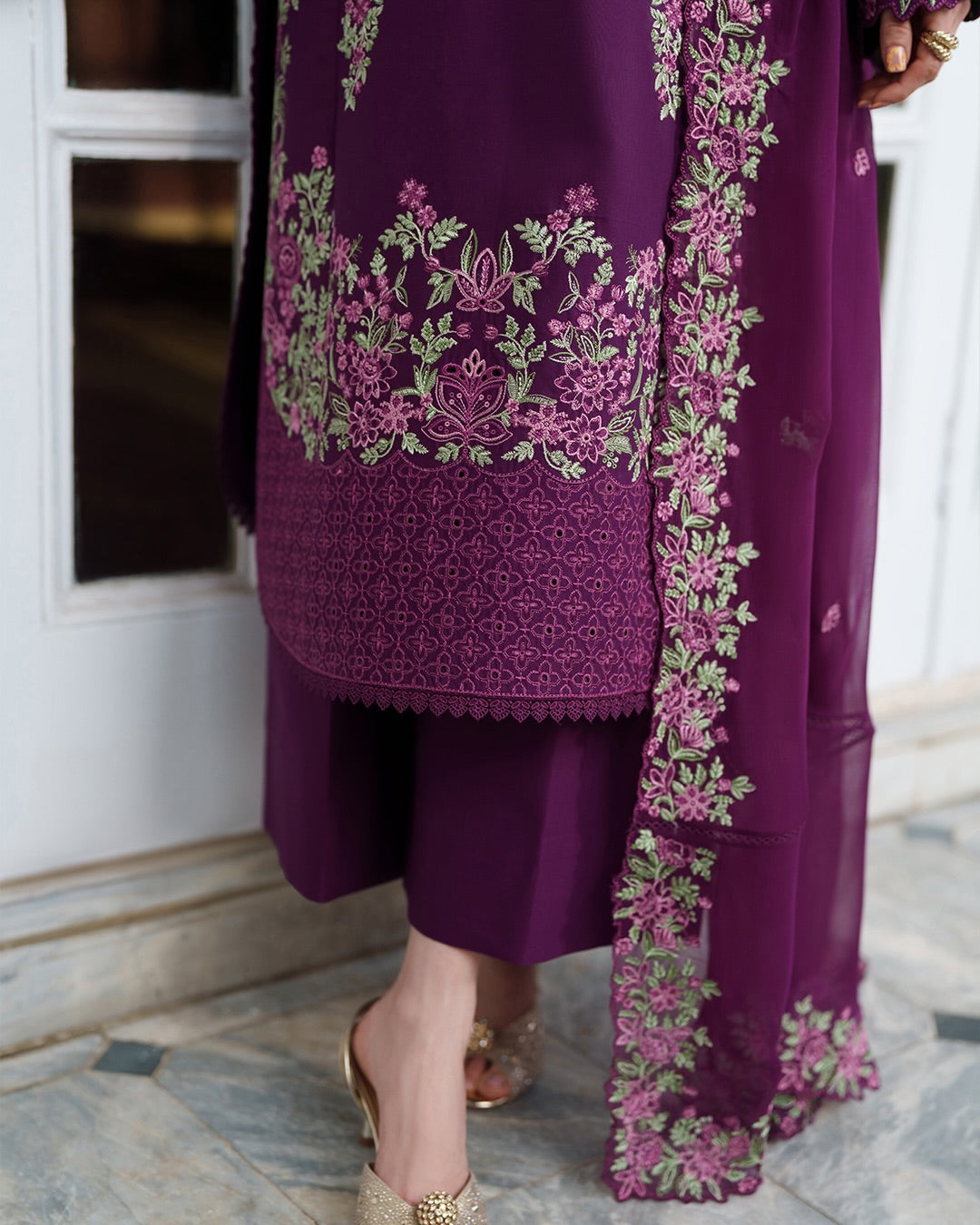 Plum Perfection – Embroidered 3 Piece Lawn Suit