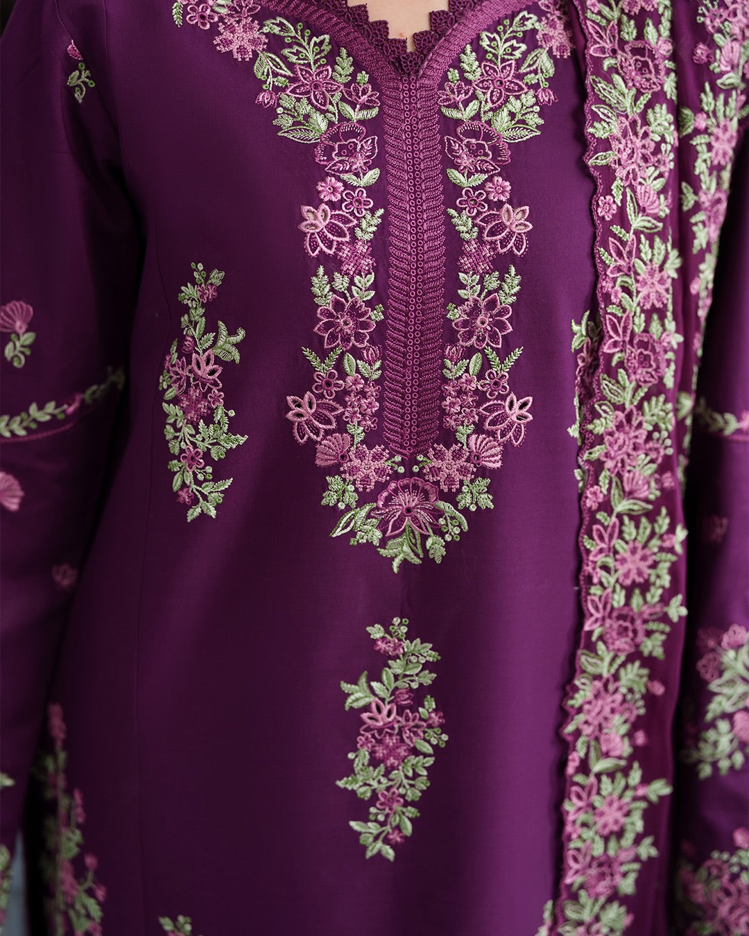 Plum Perfection – Embroidered 3 Piece Lawn Suit